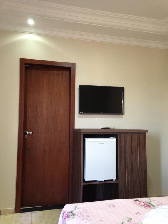 Hotel Itatiaia Tangará da Serra Zimmer foto
